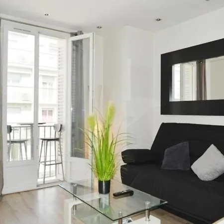 Antibes, 2 Pieces, 4 Personnes - Fr-1-252-120 Apartment